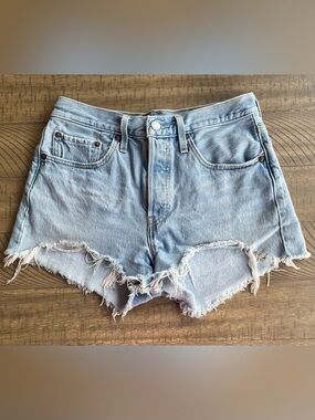 Levi's Premium 501 Big "E" Button Fly Shorts Women's Size 27 Lt Wash Daisy Dukes